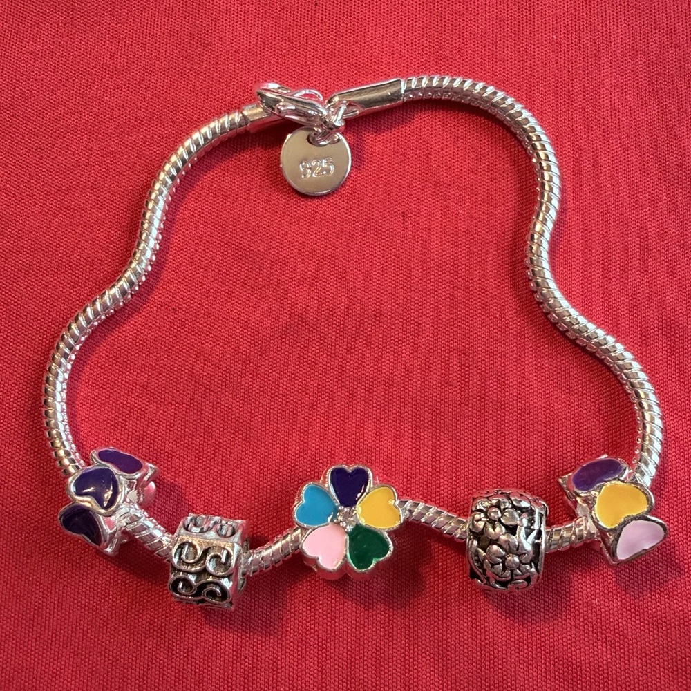 925 sterling silver snake chain bracelet w 5 FREE  charms.8,5”.Ready for GIFT !